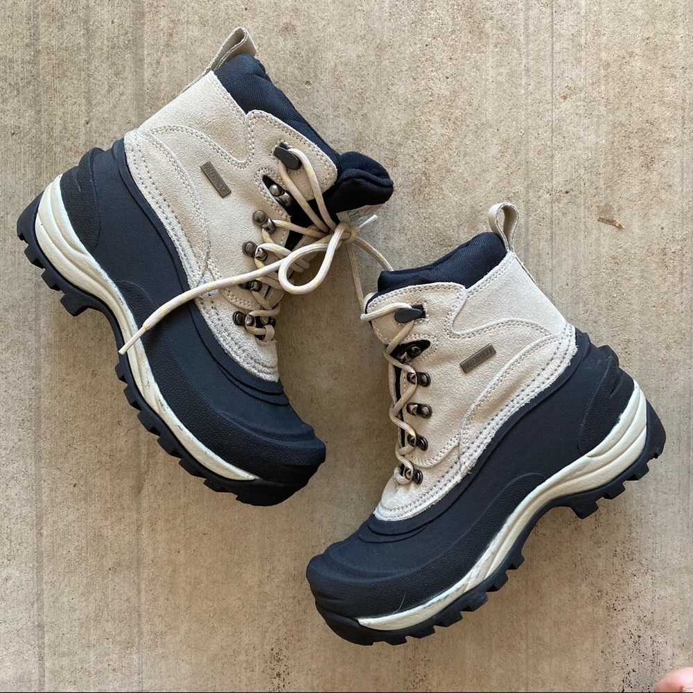 Natural Reflections | Carbondale Lace Up Boots 6